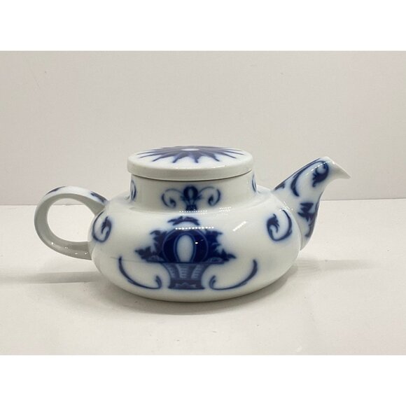 B&G Denmark Copenhagen Porcelin Blue and White Teapot 653 - Picture 5 of 9